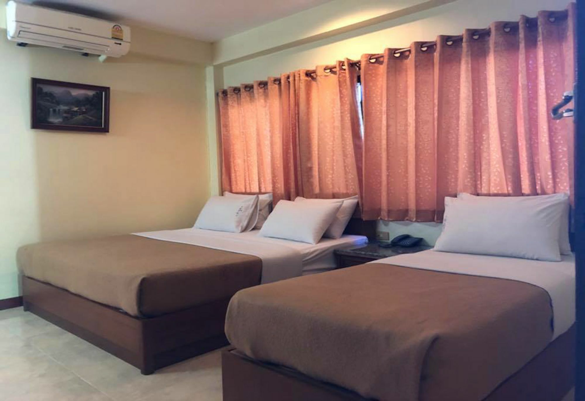 Lisa Chiang Mai Hotel ภายนอก รูปภาพ