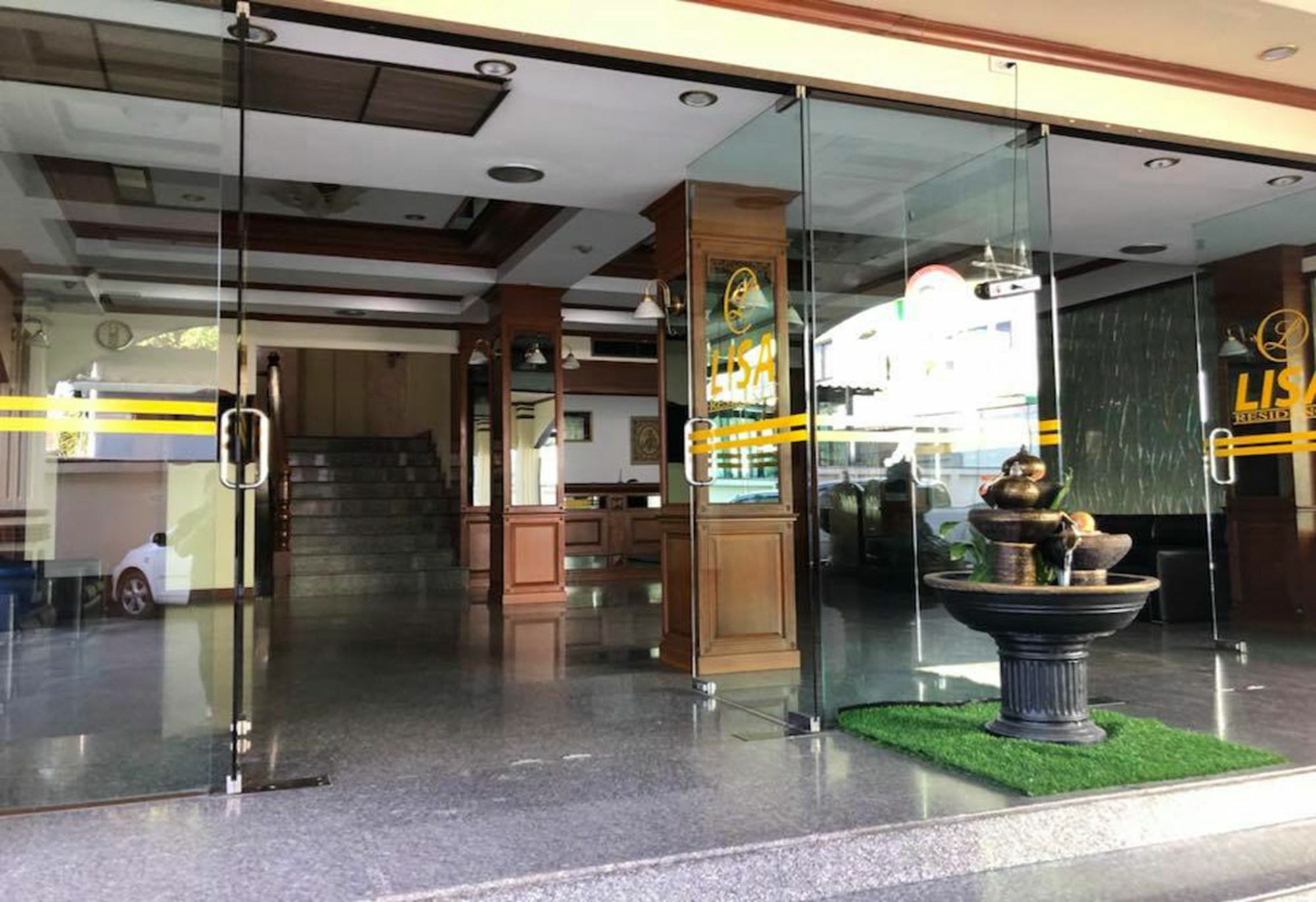 Lisa Chiang Mai Hotel ภายนอก รูปภาพ