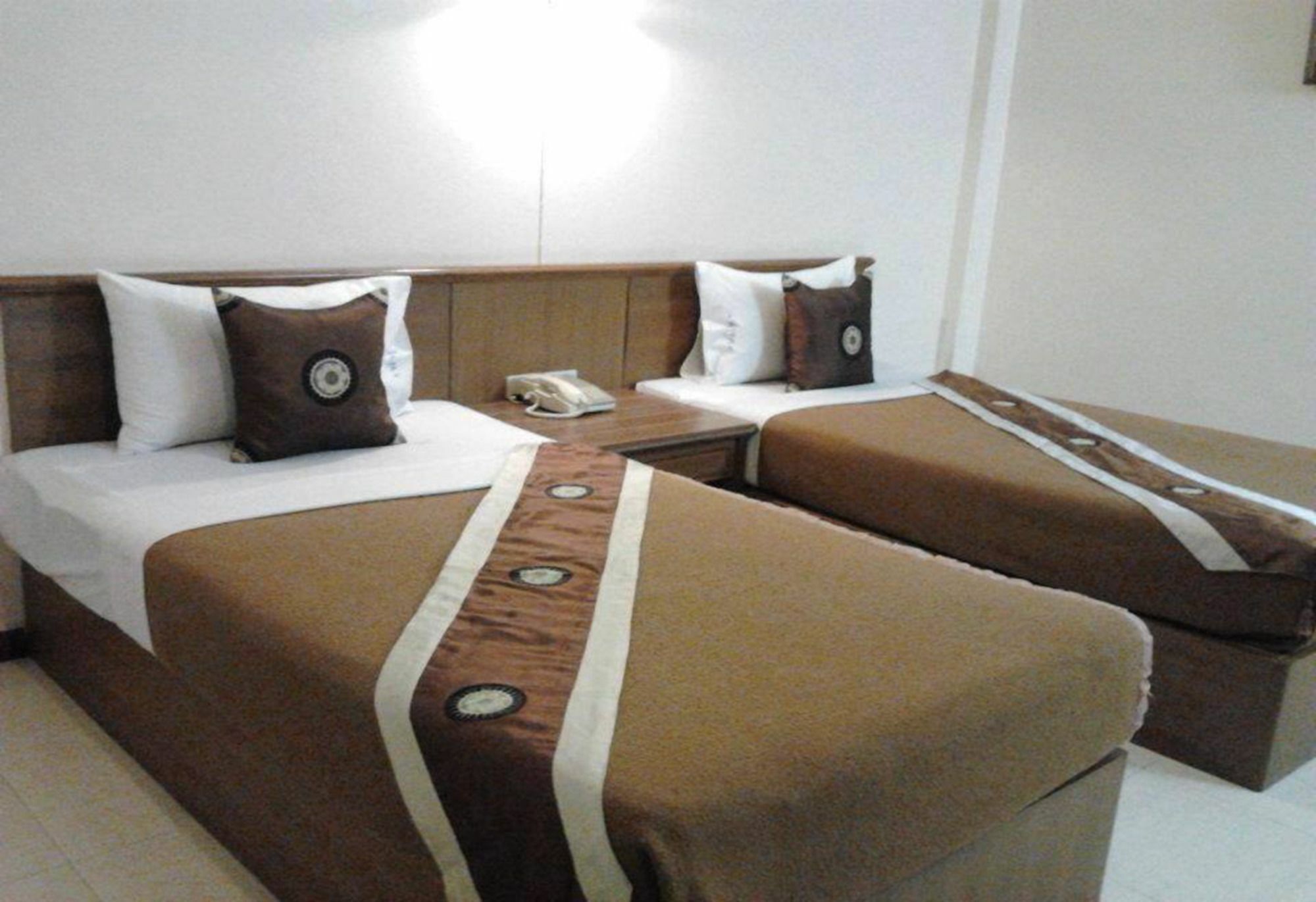 Lisa Chiang Mai Hotel ภายนอก รูปภาพ